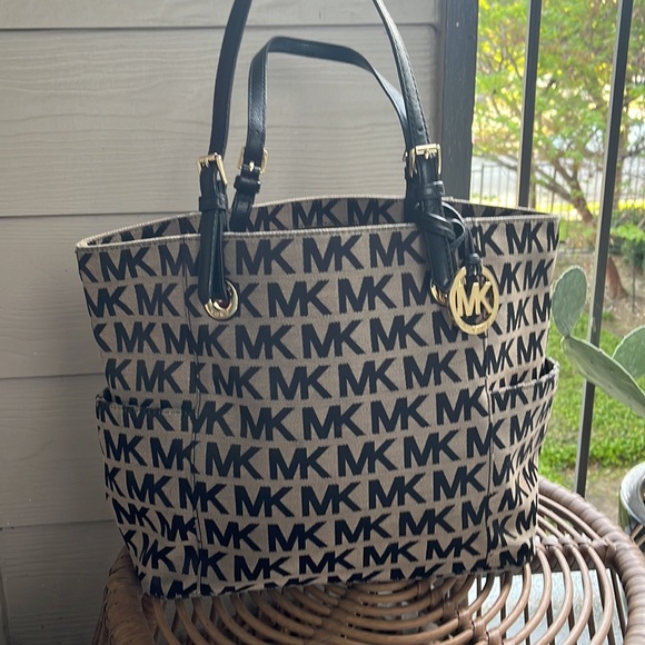 MICHAEL Michael Kors Handbags - Michael Kors Jet Set Signature Canvas East West Tote